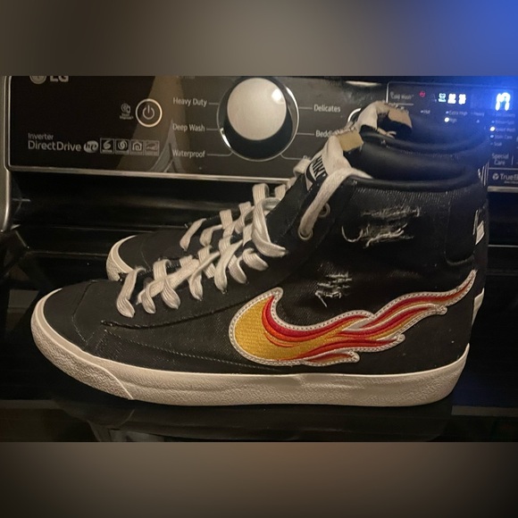 Nike Black High-Top Sneakers with Flame Design - Picture 3 of 7